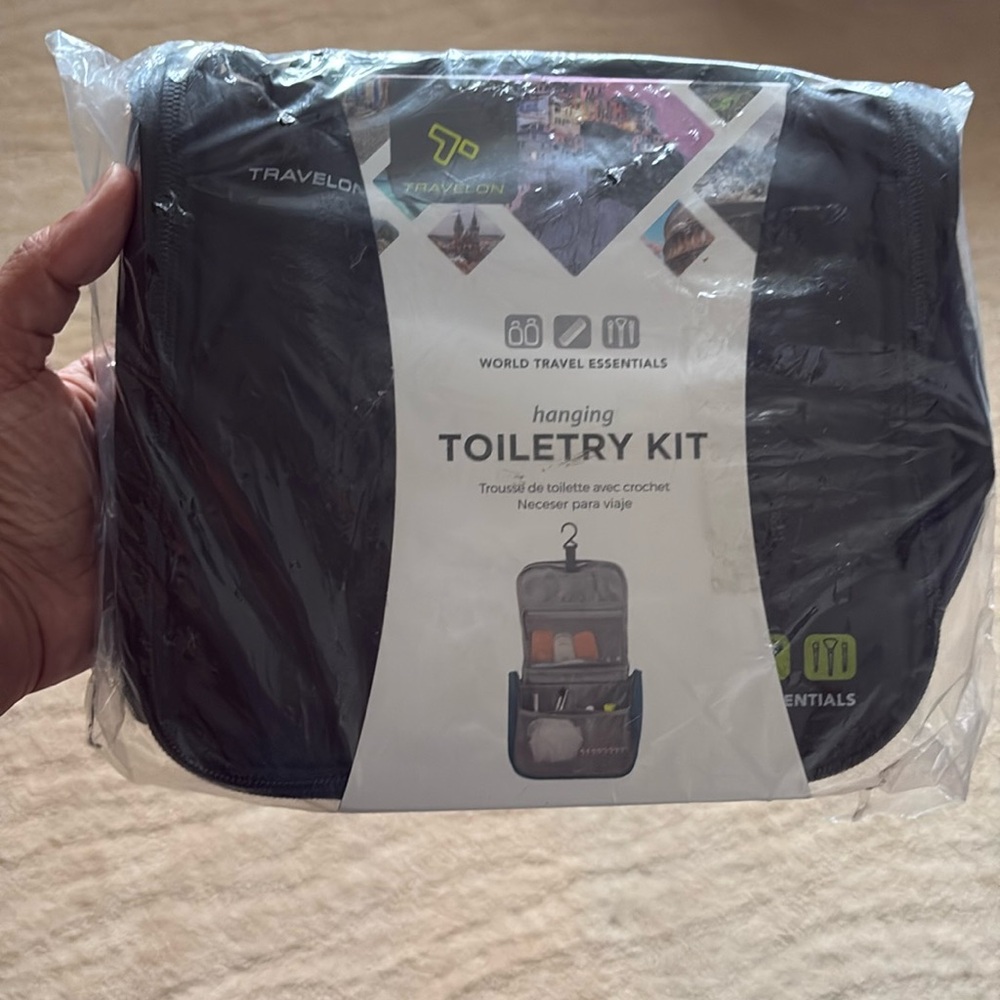 NIB Travelon toiletry/DOP kit